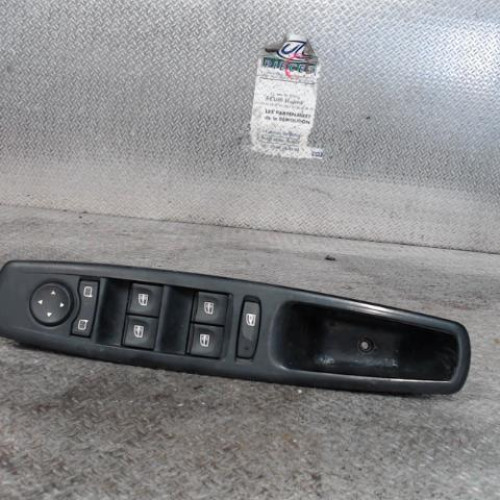 Commande lève-glace porte avant gauche Renault GRAND SCÉNIC III 1.5 dci (2009) 5 portes