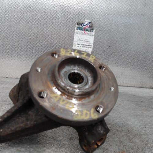 Pivot avd Peugeot 206 3-5 portes 1.4 i (1998-2012) 3 portes