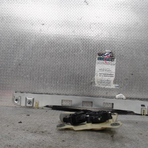 Mecanisme  moteur lève-glace avant droit Renault MASTER III Autobus-Autocar 2.3 dci 125 fwd (2011)