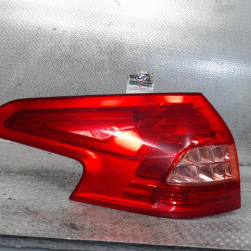 Feu arrière gauche Citroën C5 III Break 1.6 hdi 110 (2008) 5 portes