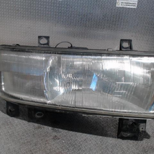 Phare droit Renault MASTER II Camion plate-forme-Châssis 2.2 dci 90 (2000)