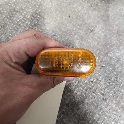 Répétiteur aile droite Renault CLIO II 1.2 (bb0a, bb0f, bb10, bb1k, bb28, bb2d, bb2h, cb0a,... (1998-2010) 5 portes