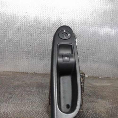 Commande lève-glace porte avant droite Renault CLIO II 1.2 (bb0a, bb0f, bb10, bb1k, bb28, bb2d, bb2h, cb0a,... (1998-2010) 5 por