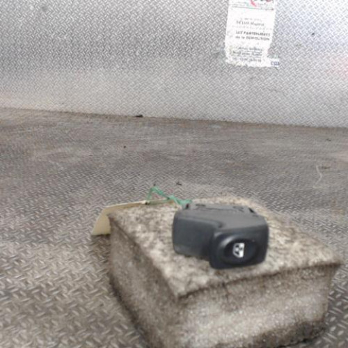 Commande lève-glace porte avant droite Renault CLIO II 1.2 lpg (1999-2001)