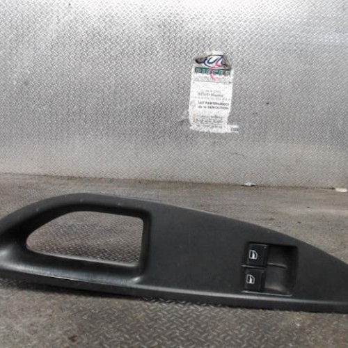 Commande lève-glace porte avant gauche Seat ALTEA 1.9 tdi (2004) 5 portes