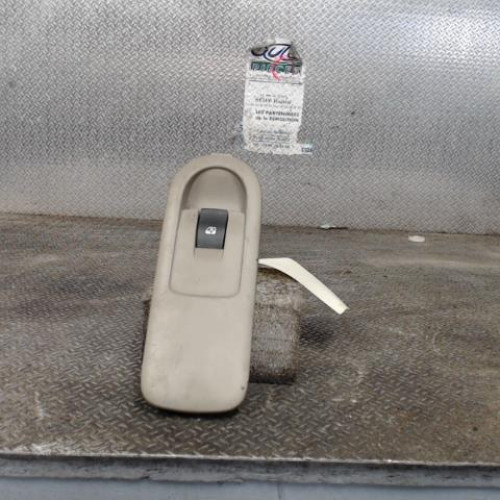 Commande lève-glace porte avant droite Renault GRAND SCÉNIC II 2.0 dci (2005-2008)