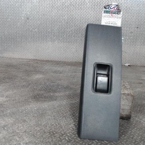 Commande lève-glace porte avant droite Toyota COROLLA Verso 2.2 d-4d (2005-2009) 5 portes