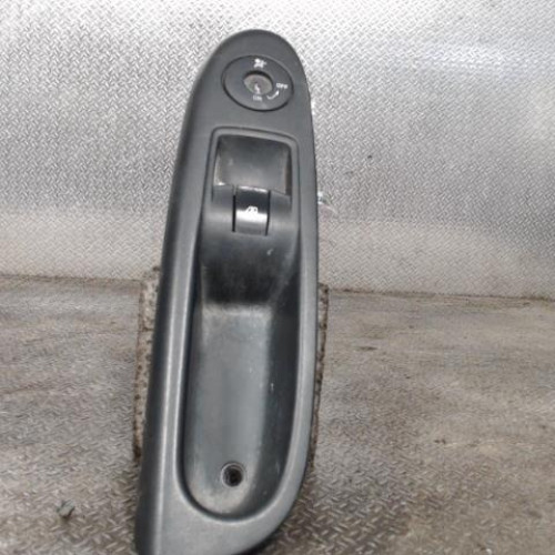 Commande lève-glace porte avant droite Renault CLIO II 1.5 dci (2001-2009) 3 portes