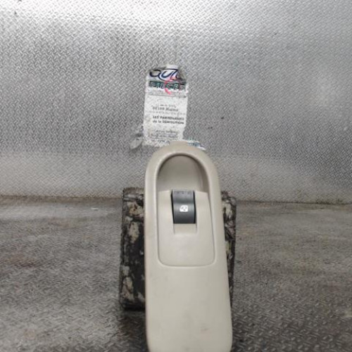 Commande lève-glace porte avant droite Renault SCÉNIC II 2.0 (2003-2009)