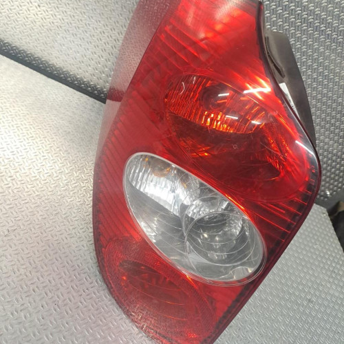Feu arrière gauche Renault LAGUNA II Grandtour 1.9 dci (2004-2005)