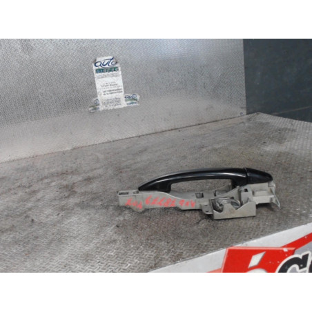 Poignee ext porte avd Peugeot 407 Coupé 2.7 hdi (2005)
