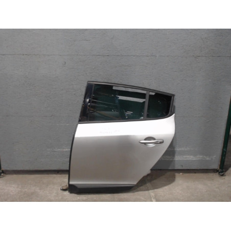 Porte arrière gauche Renault MEGANE III 3-5 portes 1.9 dci (2008)