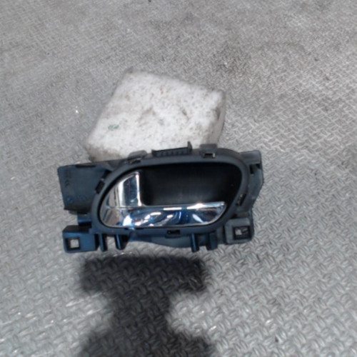 Poignee int porte avg Peugeot 3008 Monospace 1.2 (2015-2016)