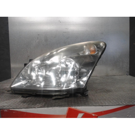 Phare gauche Toyota COROLLA Verso 2.2 d-4d (2005-2009) 5 portes