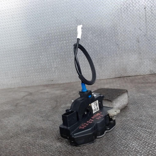 Serrure porte avd Opel ASTRA J 1.7 cdti (2009-2015)