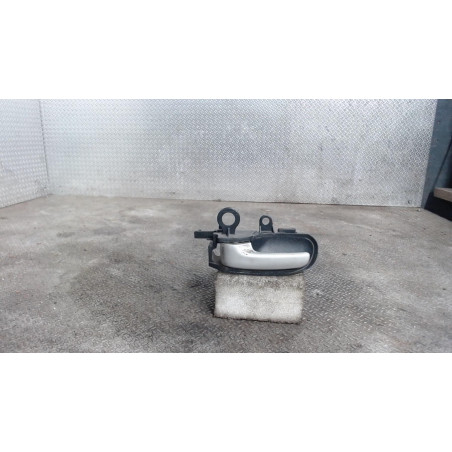 Poignee int porte avg Toyota YARIS VERSO 1.4 d-4d (2000-2005)
