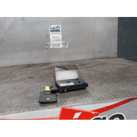 Lecteur de carte Renault SCÉNIC III 1.5 dci (2009) 5 portes