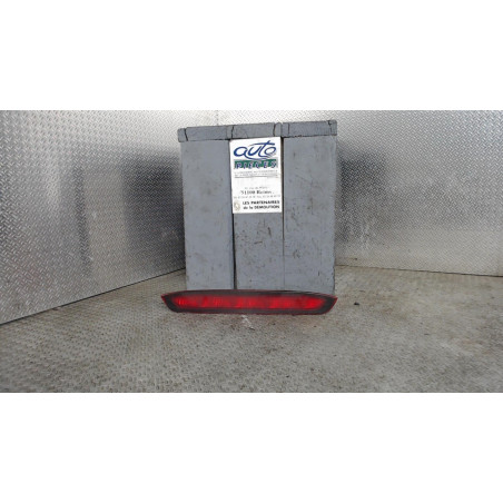 Feux stop supplementaire Toyota COROLLA Verso 2.0 d-4d (2002-2004)