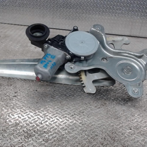 Mecanismemoteur leve-glace porte coulissante d Toyota RAV 4 III 2.2 d 4wd (2006-2012)