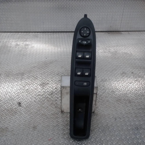 Commande lève-glace porte avant gauche Citroën C4 II 1.6 vti 120 (2009-2016)