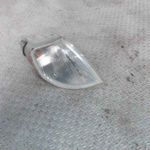 Clignotant droit CITROEN SAXO  SAXO PHASE 1
