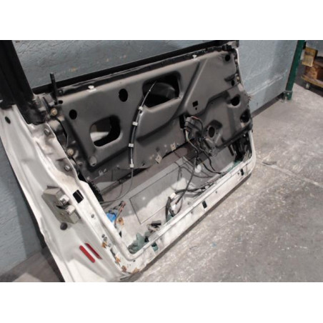 Porte avant gauche Audi 80 B4 A trois volumes 1.9 td (1991-1994)