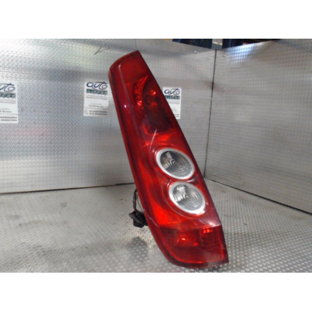 Feu arrière gauche Ford FIESTA V 1.4 tdci (2001-2008) 5 portes