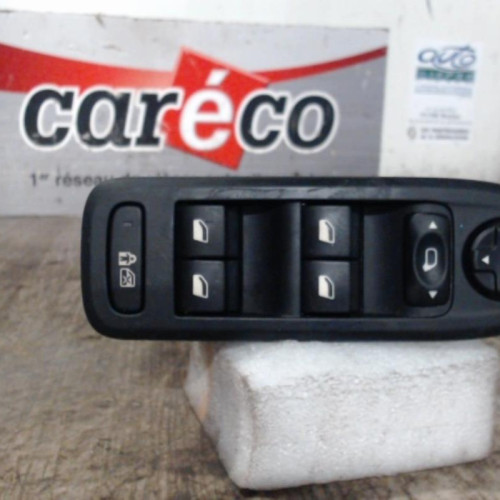 Commande lève-glace porte avant gauche Citroën C5 III Break 1.6 hdi 110 (2008) 5 portes