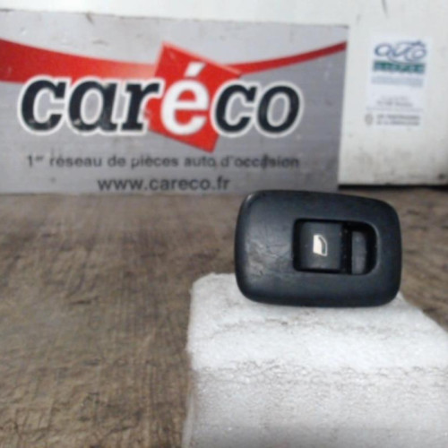 Commande leve-glace porte arrière gauche Citroën C5 III Break 1.6 hdi 110 (2008) 5 portes