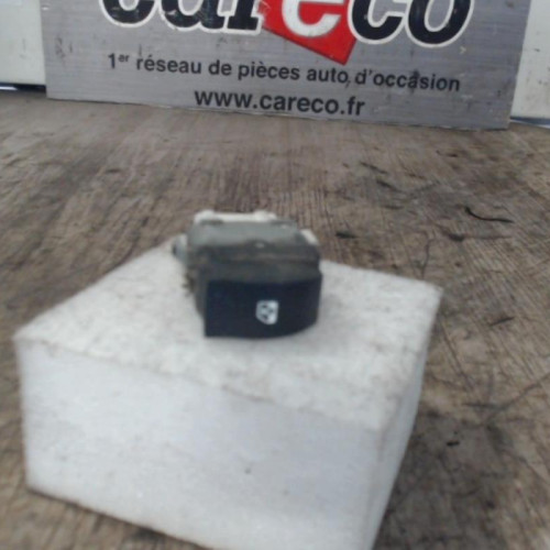 Commande leve-glace porte arrière droite Renault SCÉNIC II 1.9 dci (2003-2006)