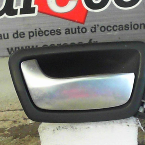 Poignee int porte avd Citroën C8 2.2 hdi (2002)