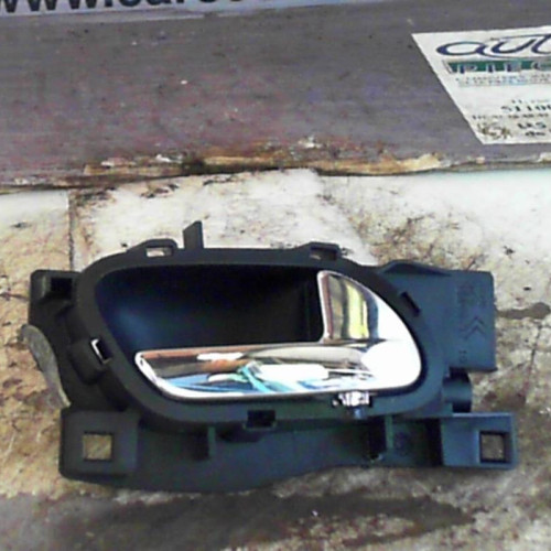Poignee int porte avd Peugeot 407 2.0 hdi 135 (2004-2010) 4 portes