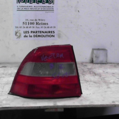 Feu arrière gauche Opel VECTRA B 3-5 portes 1.6 i 16v (1995-2002)