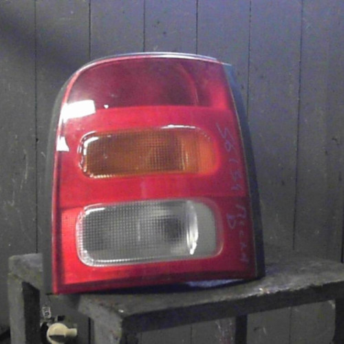 Feu arrière droit Nissan MICRA II 1.0 i 16v (1992-2000)