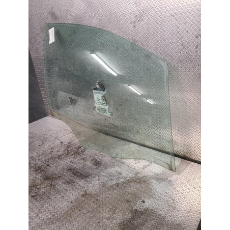 Glace porte av d Peugeot 208 I 1.4 hdi (2012) 3 portes