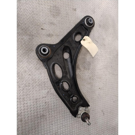Triangle inf avg RENAULT TRAFIC 3  TRAFIC 3 LONG PHASE 1