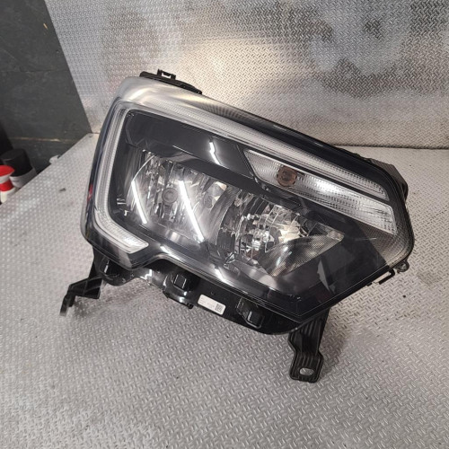 Phare droit Renault MASTER III Autobus-Autocar 2.3 dci 145 fwd (2011)