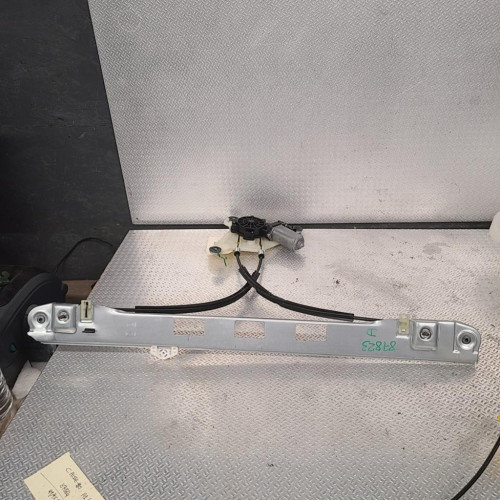 Mecanisme  moteur lève-glace avant droit Renault MASTER III Autobus-Autocar 2.3 dci 145 fwd (2011)