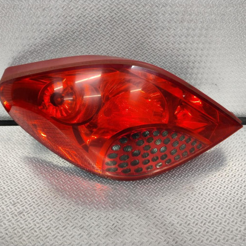 Feu arrière gauche Peugeot 207 CC 1.6 16v (2007-2013)
