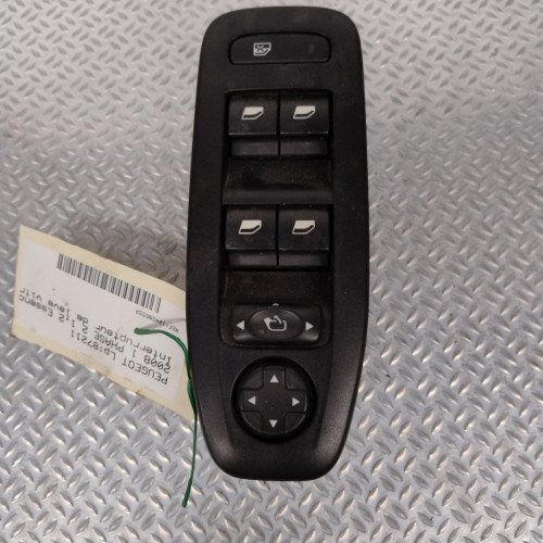Commande lève-glace porte avant gauche Peugeot 2008 I 1.2 thp 110 - puretech 110 (2015) 5 portes