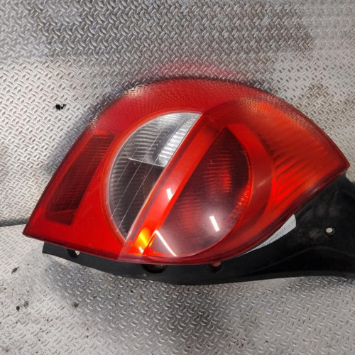 Feu arrière gauche Renault CLIO III 1.5 dci (2005-2012) 5 portes