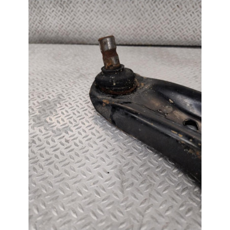 Triangle inf avg Ford FIESTA VI 1.6 tdci (2008-2012)