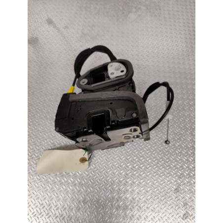 Serrure porte avd Opel ASTRA K 1.0 turbo (2015)