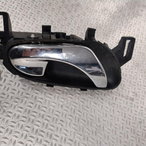Poignee int porte avd Nissan PULSAR 3-5 portes 1.5 dci (2014)