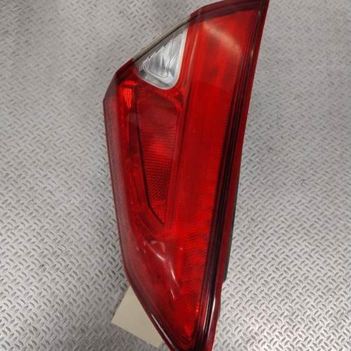 Feu arrière interieur gauche Nissan PULSAR 3-5 portes 1.5 dci (2014)