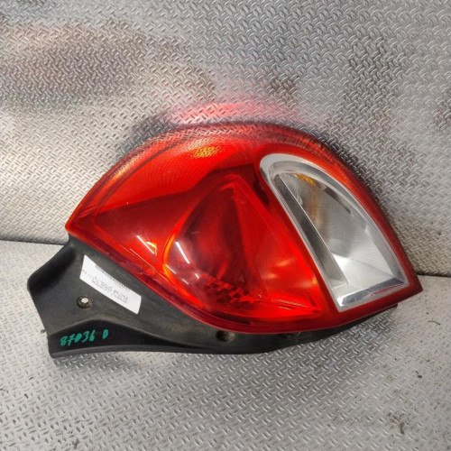 Feu arrière droit Renault CLIO III 1.2 16v (2005-2014) 5 portes