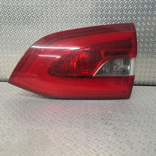 Feu arrière intérieur droit Peugeot 308 SW II 1.6 bluehdi 120 (2014-2021)