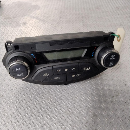Commande de chauffage Toyota YARIS 1.5 hybrid (2012)