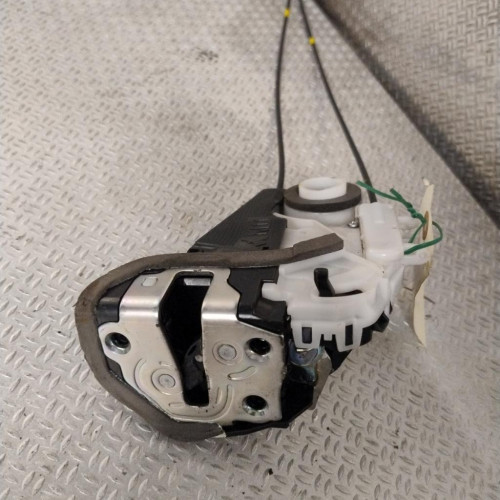 Serrure porte arg Toyota YARIS 1.5 hybrid (2012)