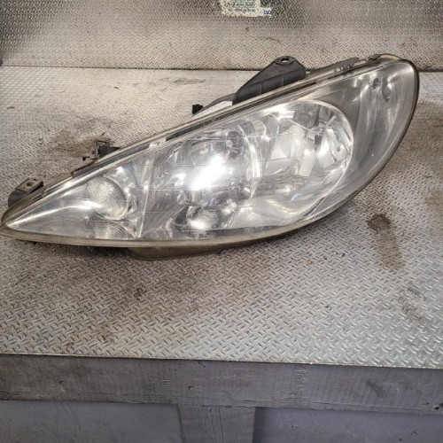 Phare gauche Peugeot 206 3-5 portes 1.1 i (1998-2007)